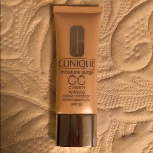 Clinique moisture surge CC cream